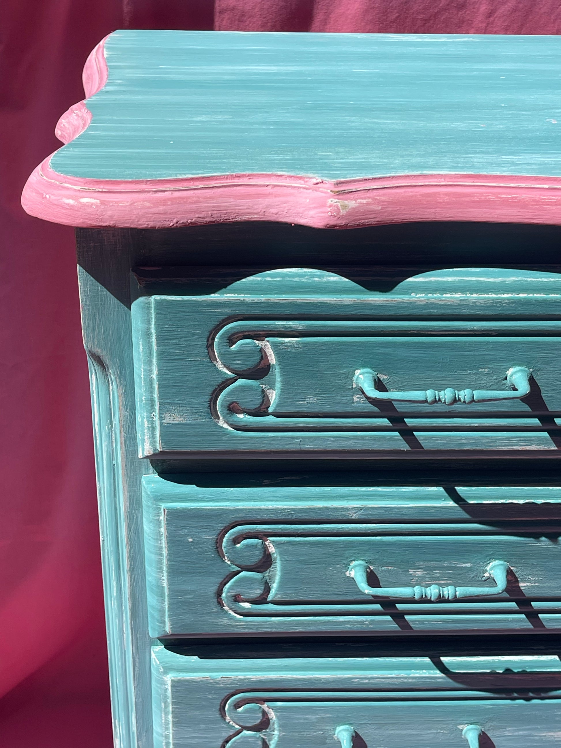 Commode Saint-Etienne-du-Grès