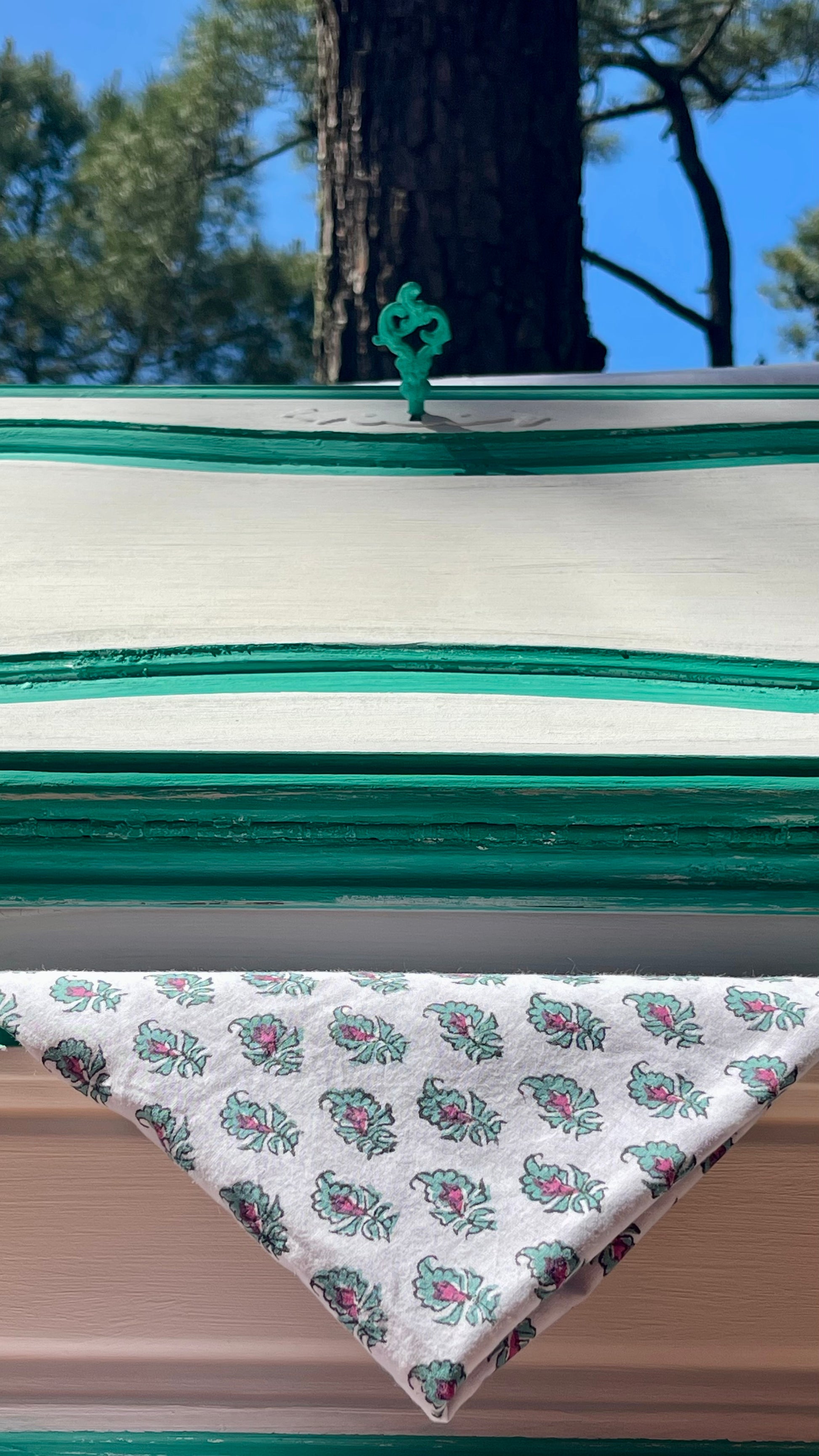 Secrétaire menthe à la plume